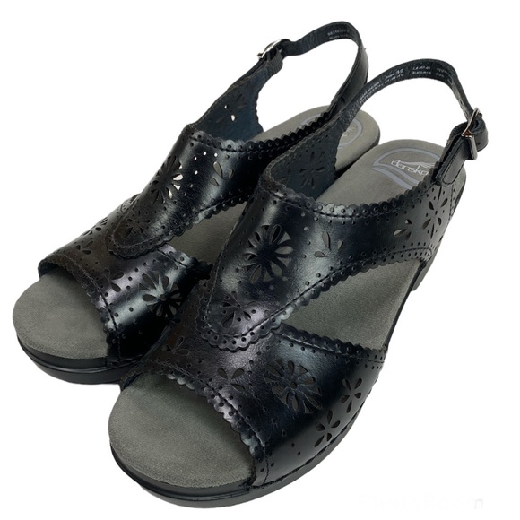 Dansko Shoes - Dansko Sandals Black  EU 40   US Equivalent 9.5 - 10